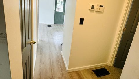 5167 Main St