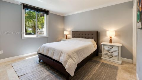 13636 Deering Bay Dr