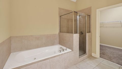 2979 Gateland Square