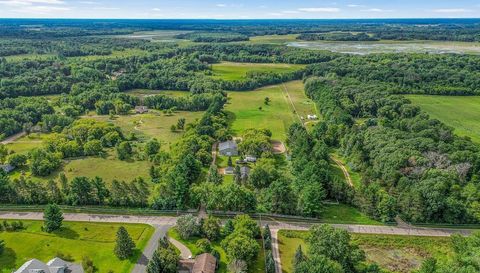 2454 221st Avenue NE