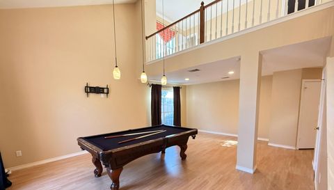 1307 Rockridge ST