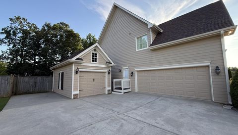 4920 Magnolia Creek Dr