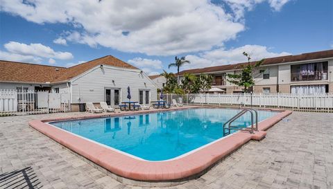 7210 N MANHATTAN AVENUE