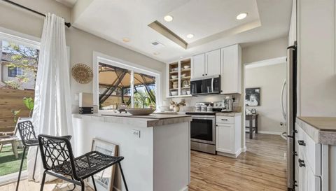 2422 Summerhill Dr