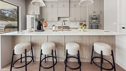 1326 W NEW HAMPSHIRE STREET