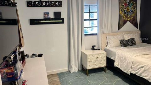 1800 GRANADA BOULEVARD