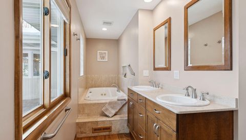 5833 Creek Valley Rd