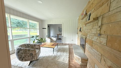 411 S Pleasant Ridge Rd