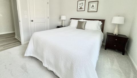 522 Aurora Wy