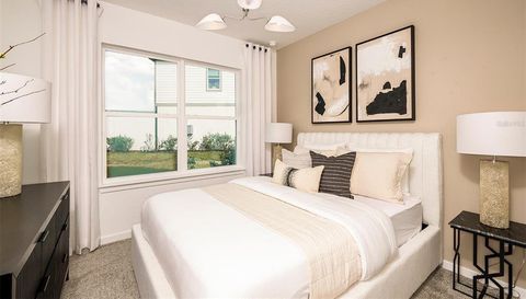 1090 SILVERLAKE BOULEVARD