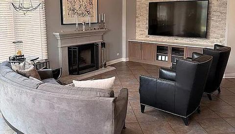 6N274 W Ridgewood Ln