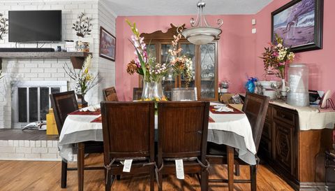 4077 Burning Tree Ln