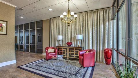 215 W COLLEGE AVENUE