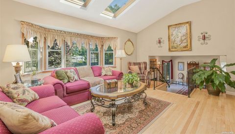 3 Yarmouth Ln