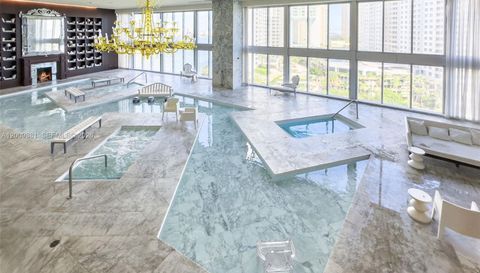 465 Brickell Ave