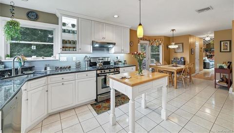 2 Whitman Pl