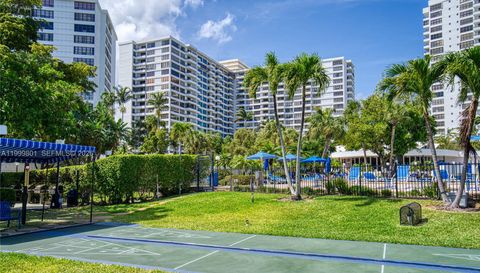 600 Three Islands Blvd