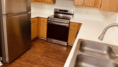 943 Homestead Park Dr