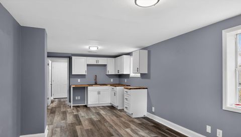 33 S Lake Terrace