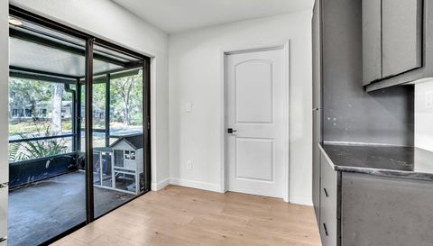 5374 Crooked Oak Cir