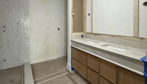 405 W Armitage Avenue