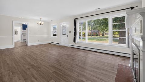 2805 Roland Rd