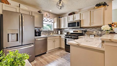 16919 SE 96TH CHAPELWOOD CIRCLE