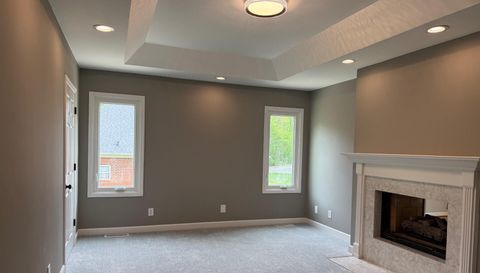 2528 Treetop Ln