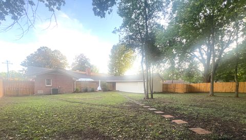 2347 Wentworth Dr