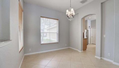 5012 Victoria Cir