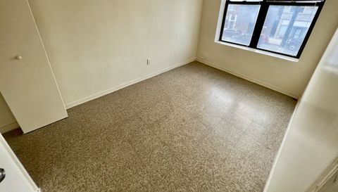 1011 N Western Avenue