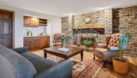 11292 Mount Curve Road