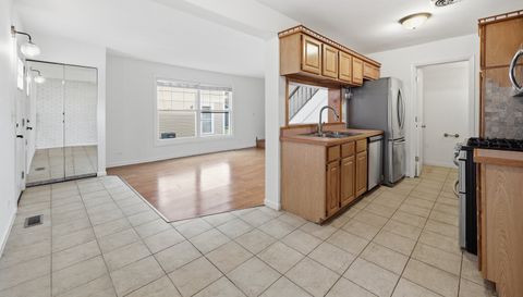 377 Farmingdale Circle