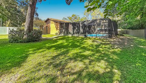 2301 NE 32nd Pl