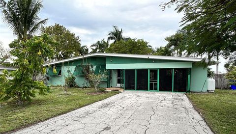3847 Edgewood