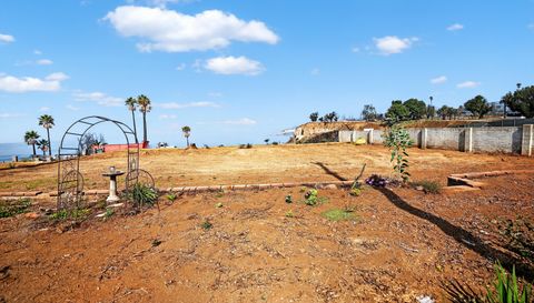 15221 Via De Las Olas