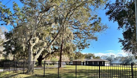 1800 GRANADA BOULEVARD