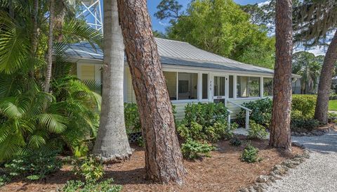 715 Eagle Point
