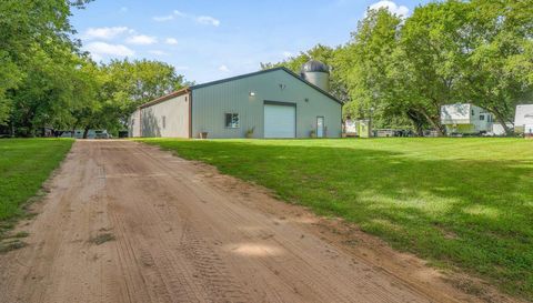 2454 221st Avenue NE