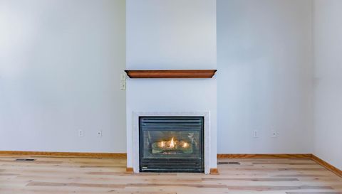 1122 Crystal Place W