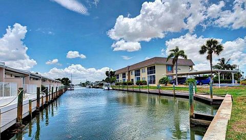 1400 Tarpon Center