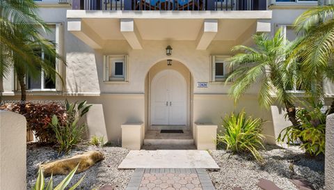 13636 Deering Bay Dr