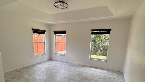 4502 Philadelphia Cir