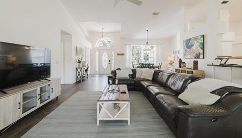 240 N Country Club Dr