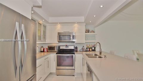 100 Bayview Dr