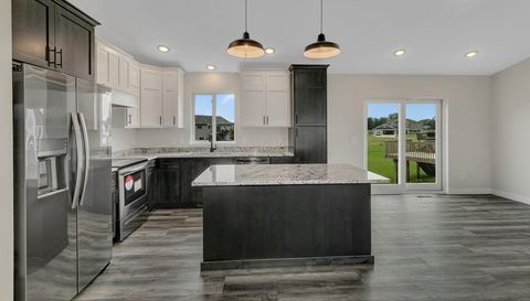1013 26th Street Loop N