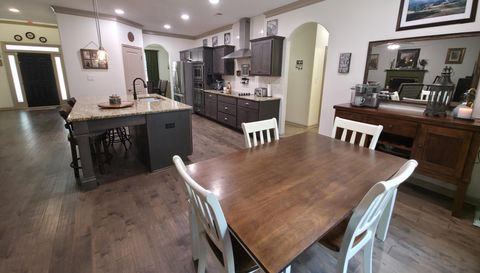 96 Oak Leaf Way