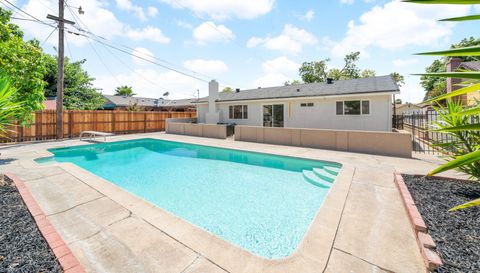 6741 Steiner Dr