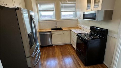 1129 Moorlands Drive