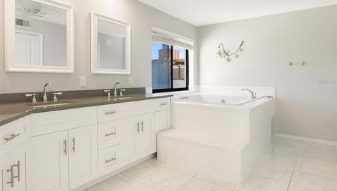 557 PINELLAS BAYWAY S